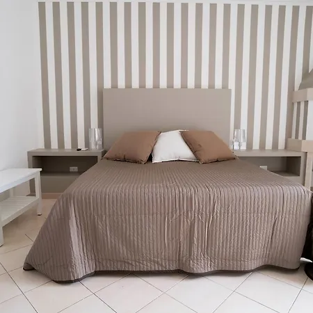 56 Bed & Breakfast Bari