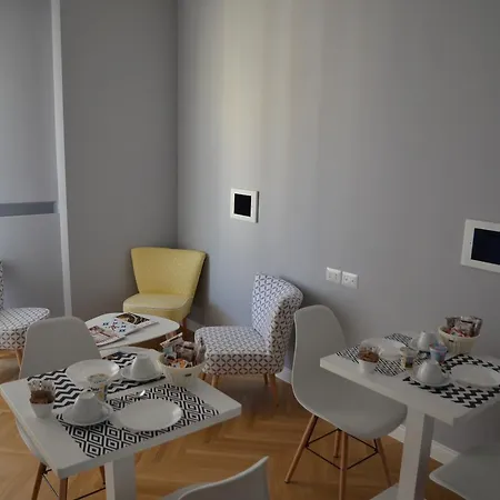 56 Bed & Breakfast Bari