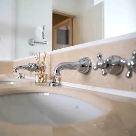 56 Bed & Breakfast Bari